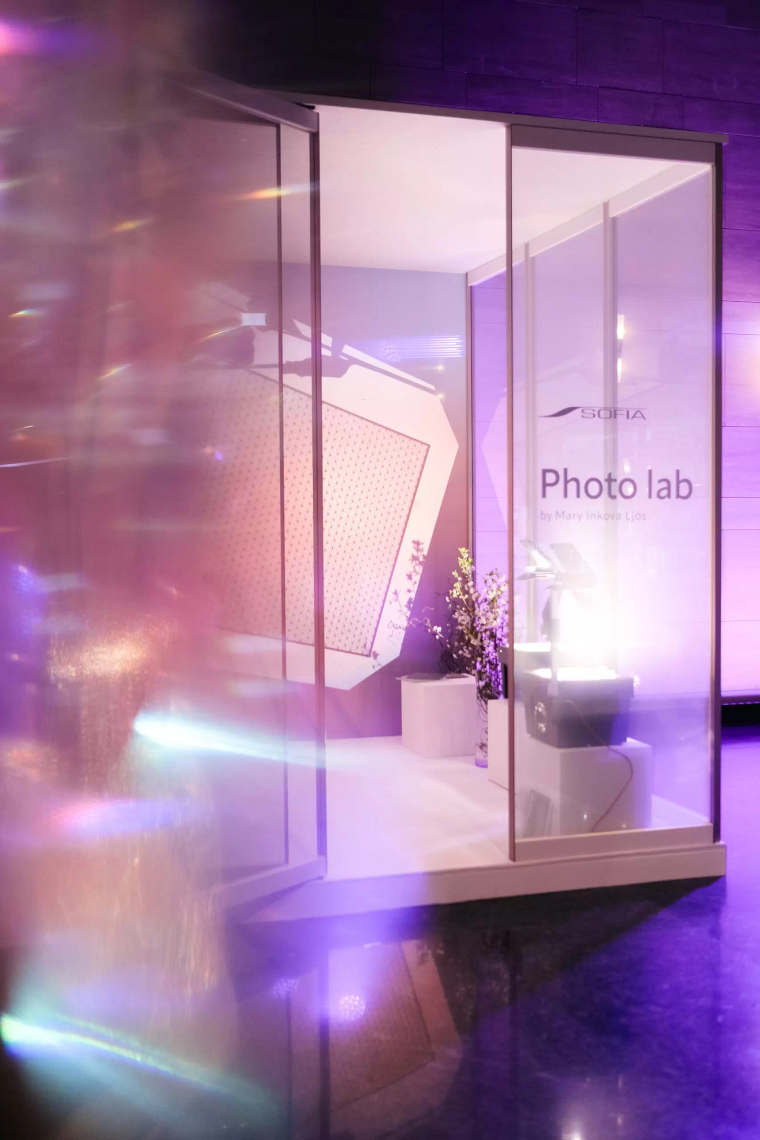 НЕ ПРОСТО СТЕНД SOFIA PHOTO LAB BY MARY INKOVA LJÓS