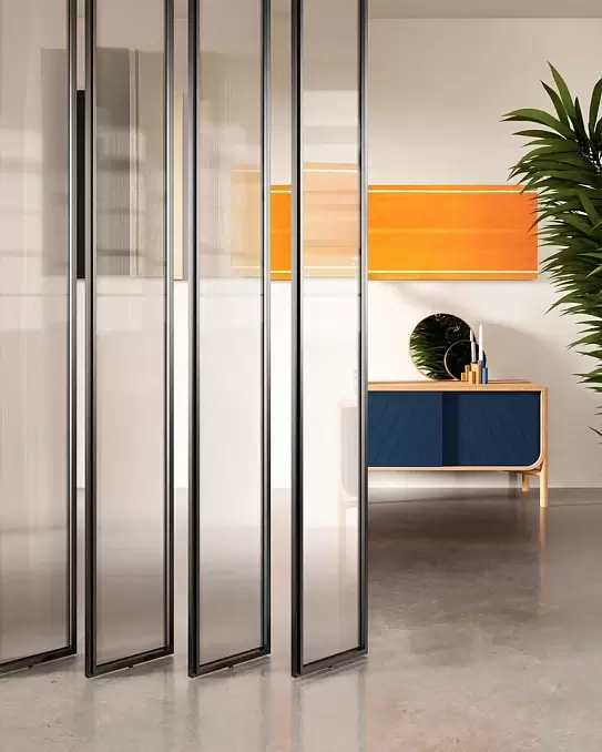 Алюминиевая реечная перегородка в интерьере — 1