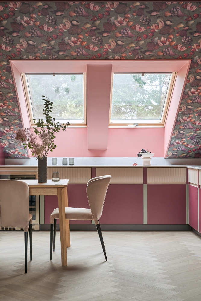 Дом с цветным интерьером — 2