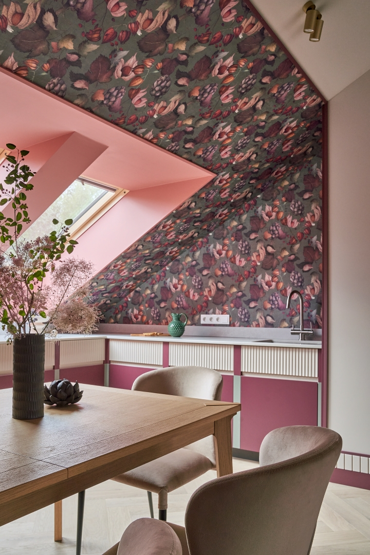 Дом с цветным интерьером — 14