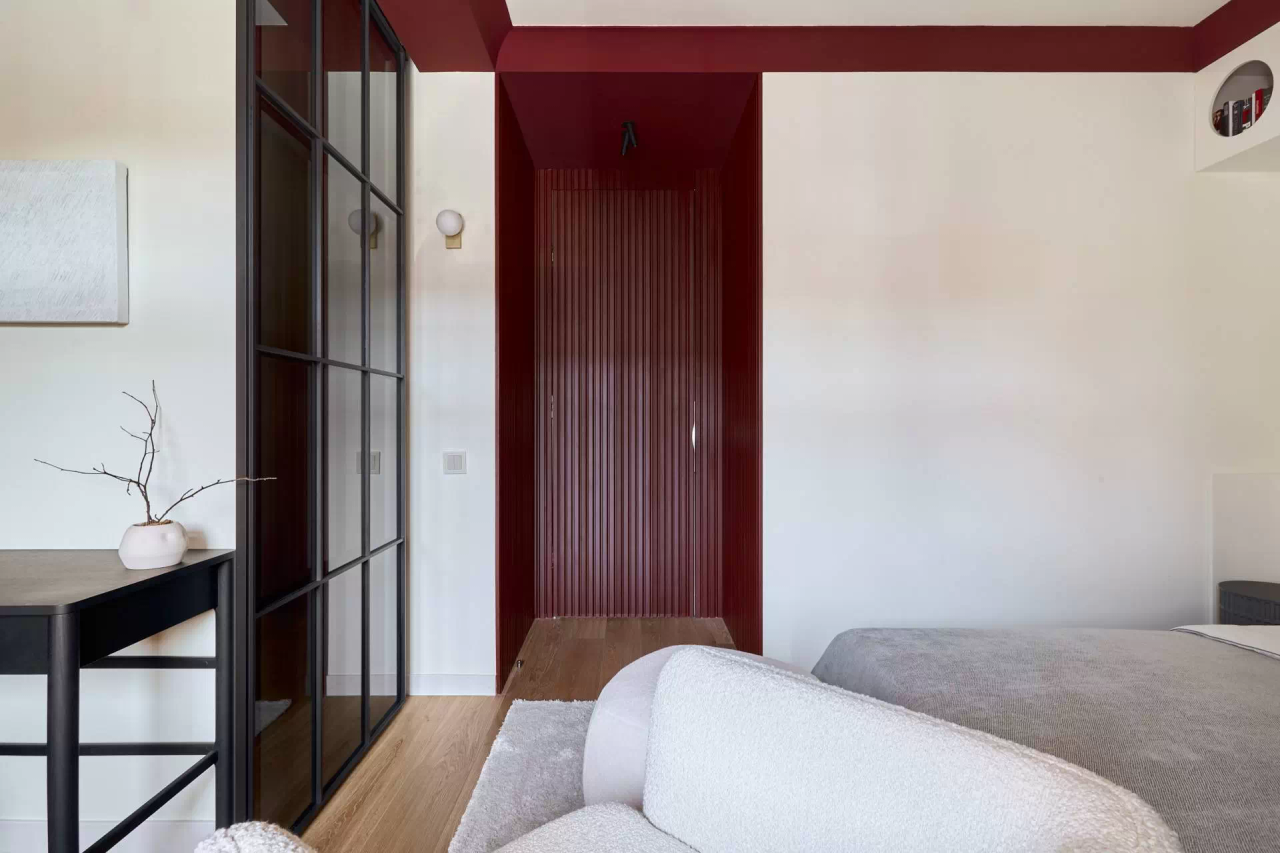 Спальня с багровым порталом — 10