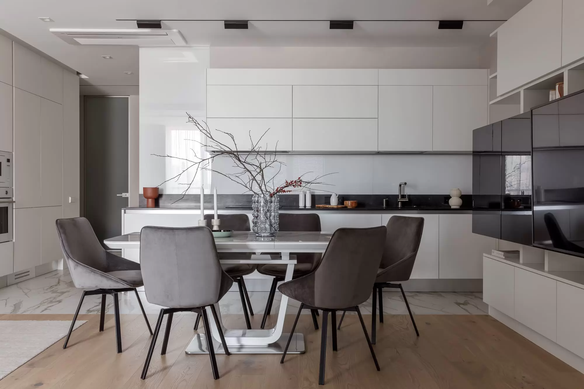 Мёд, ЖК Бристоль